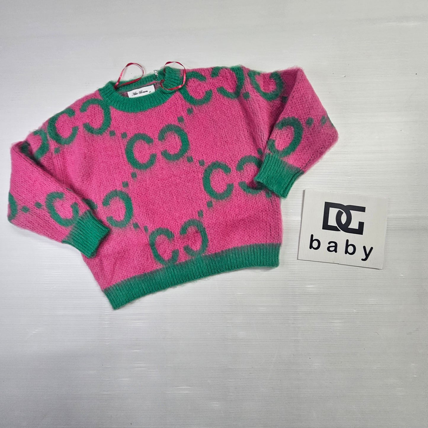 maglioncino modello CHANEL