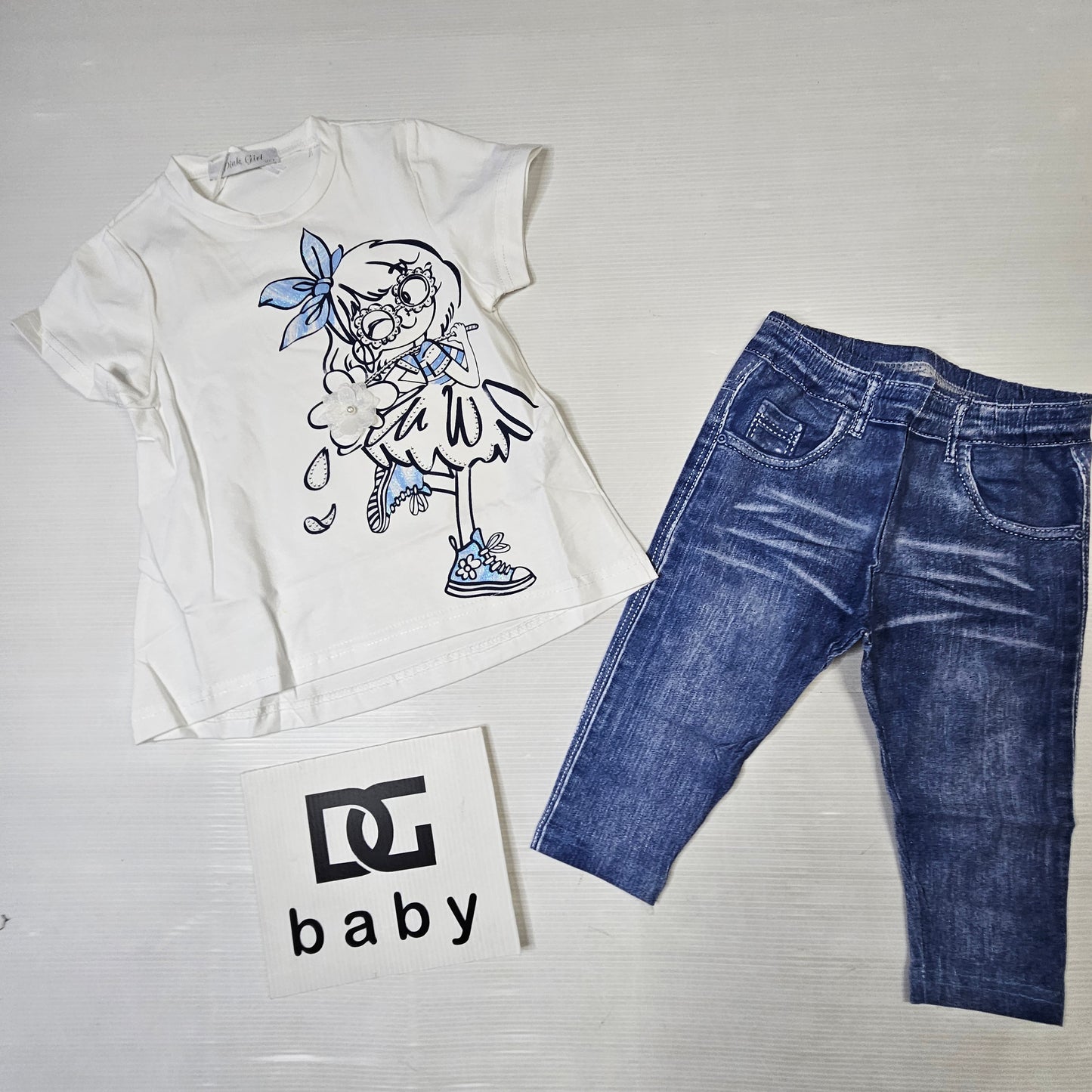 Completo bambina “Little Girl Denim” t-shirt + leggings capri effetto jeans