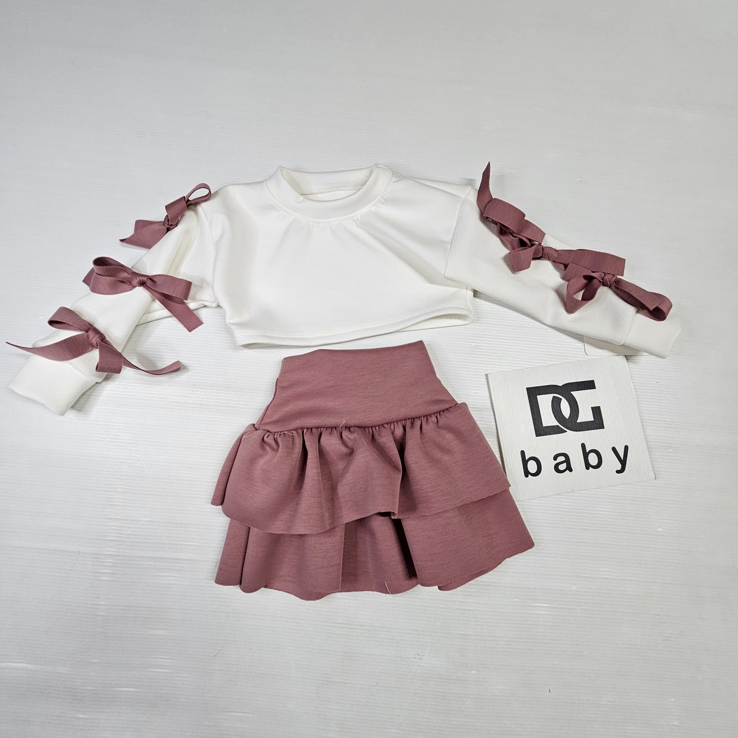 completo  NEO FIOCCHI NUOVI