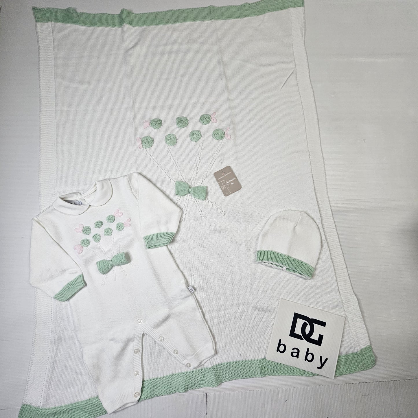 π Set neonata 3 pezzi in maglia ricamata β NG-3484 πΆπ