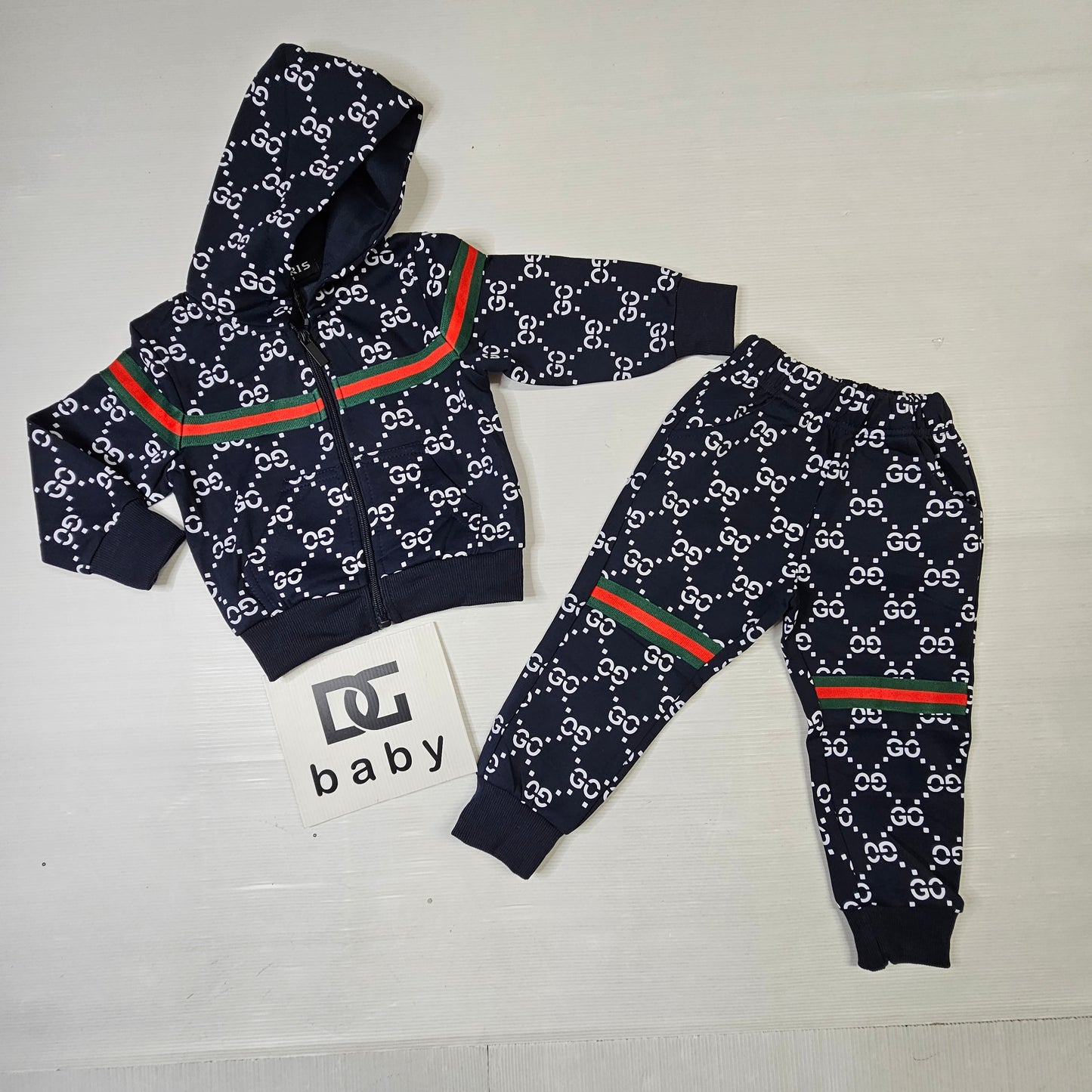 π Tuta Bambino Logo Style
