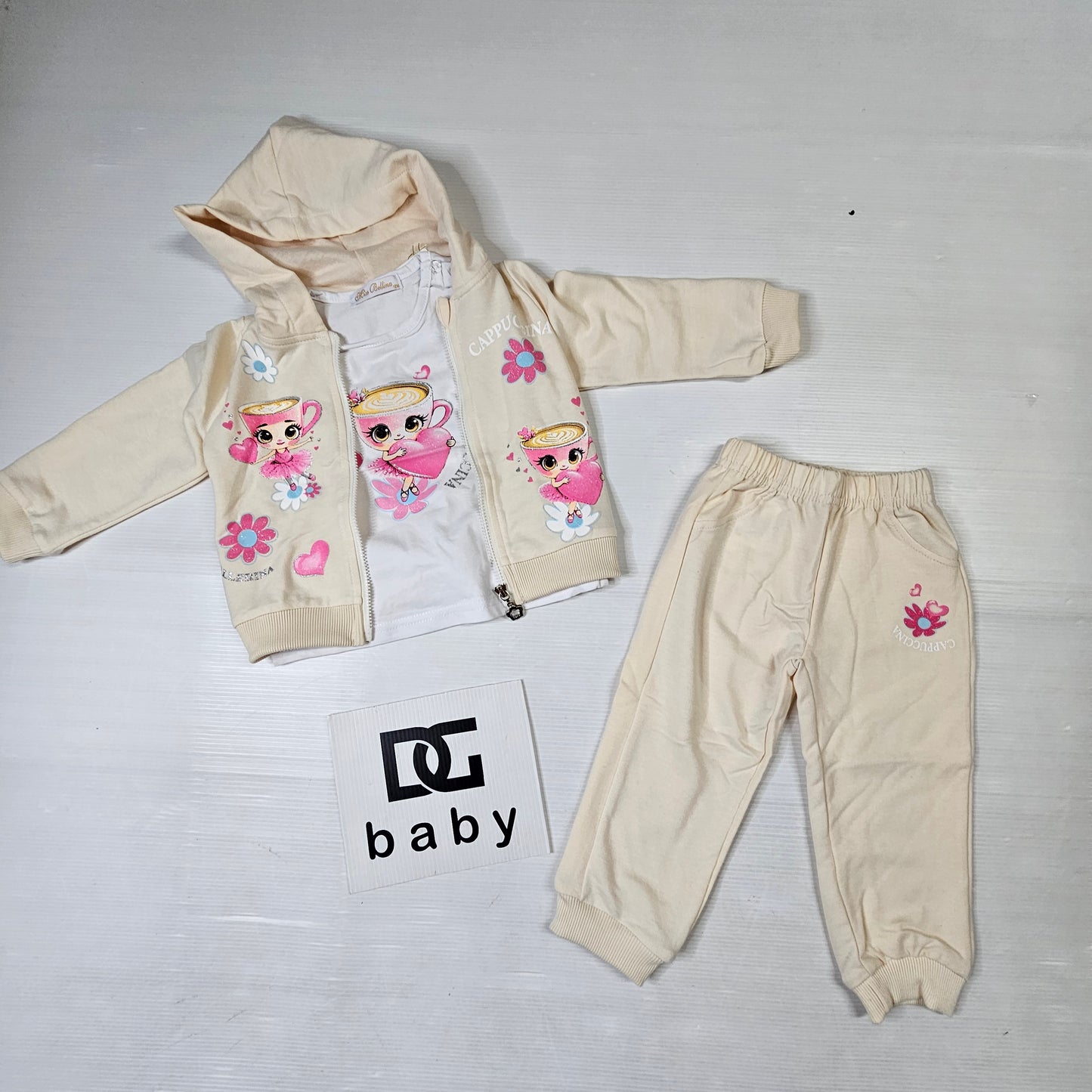 Completo “Cappuccina Smile” ☕🌸