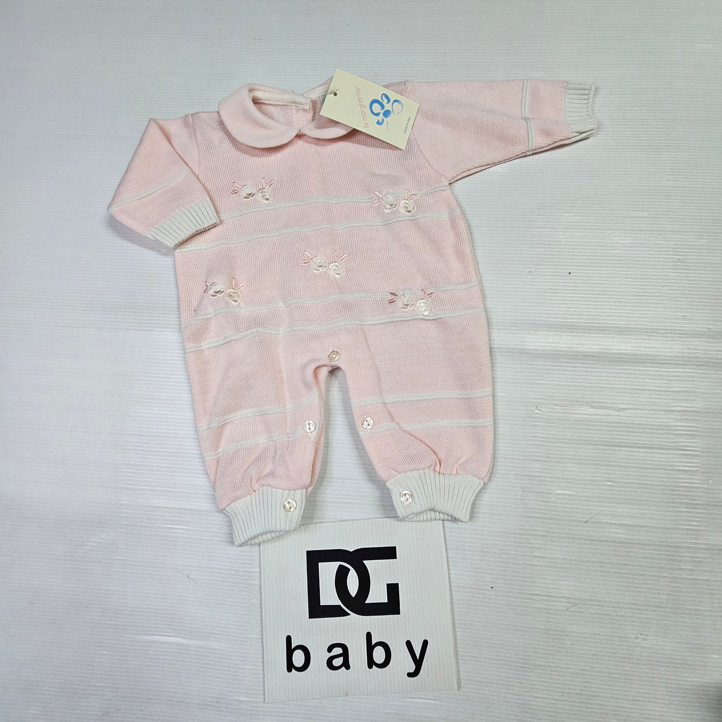 Tutina Neonata in Maglia con Ricamo a Mano โ Art. 29409 ๐ธ
