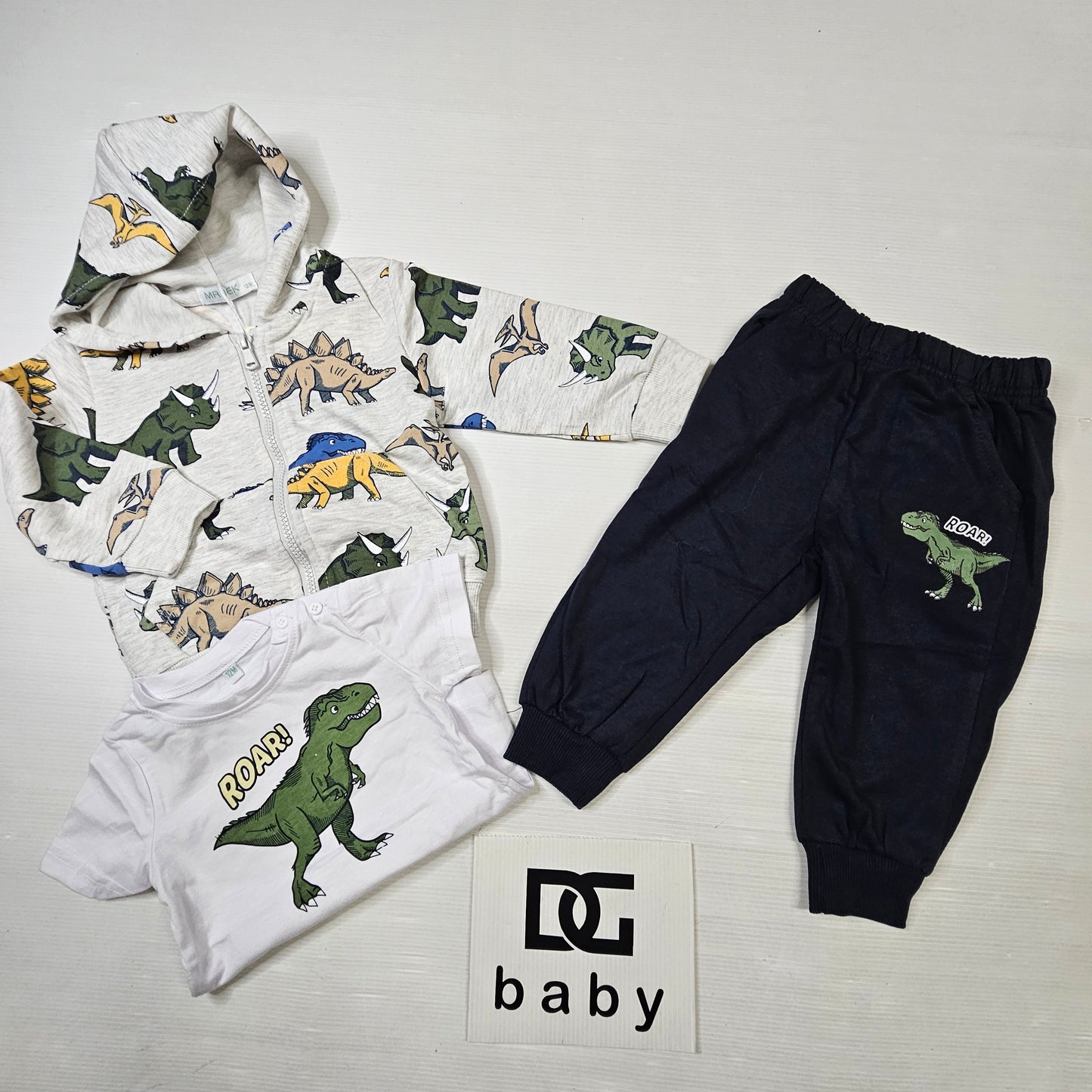 🦖✨ Completo Baby Dino Roar