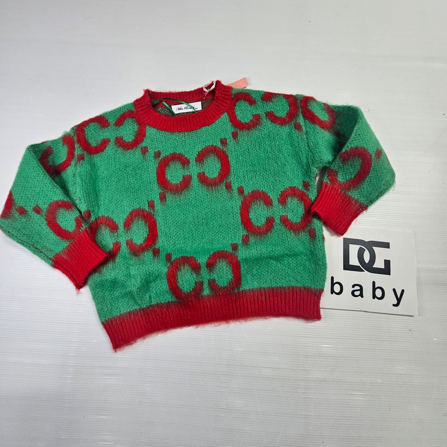 maglioncino modello CHANEL