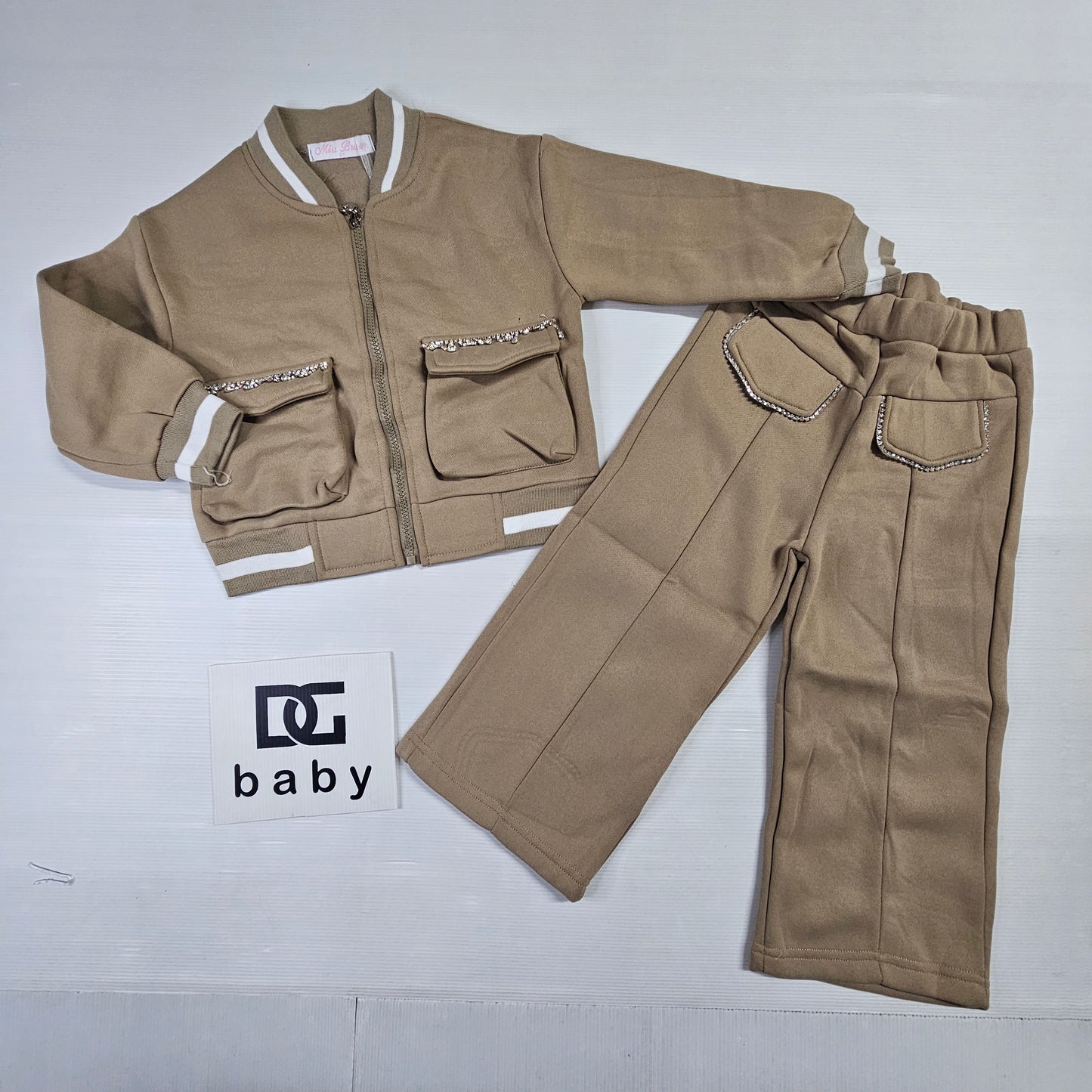 completo COLLEGE STRASS