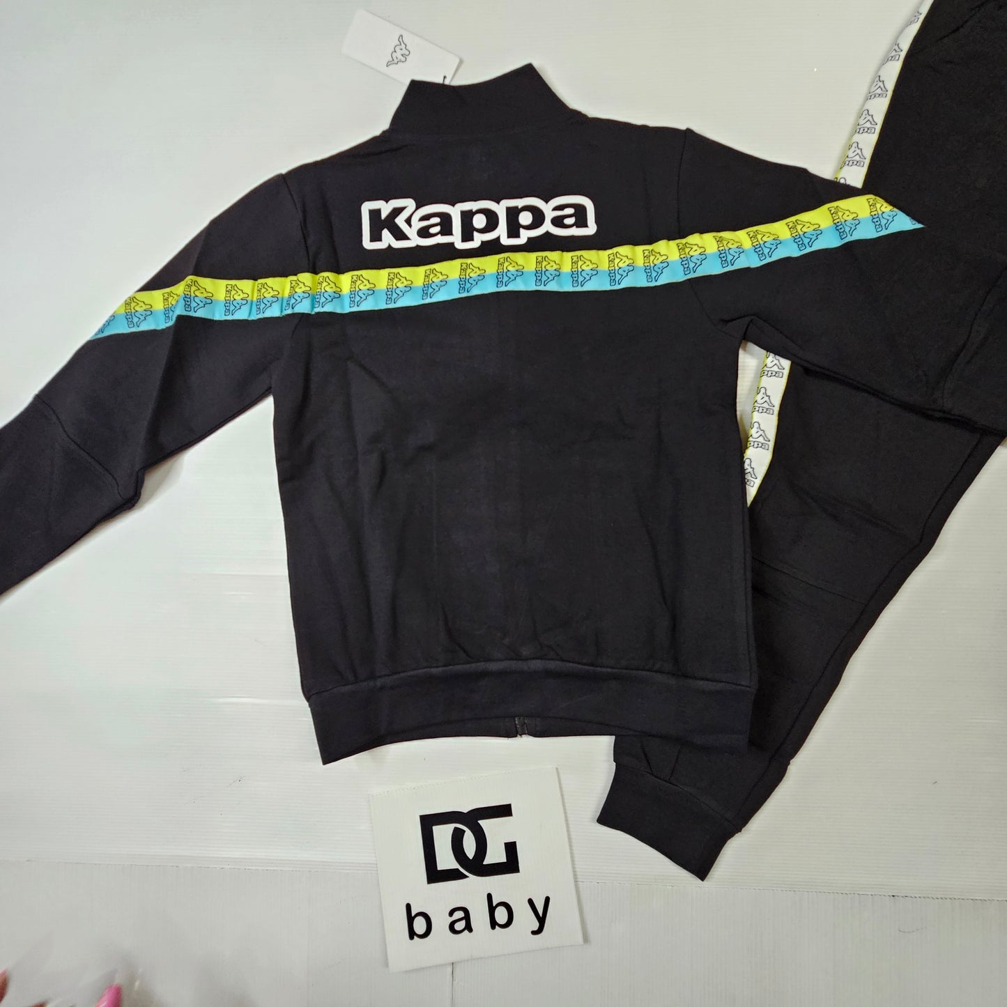 Tuta bambino Kappa “Street Tape” felpa zip + pantalone coordinato