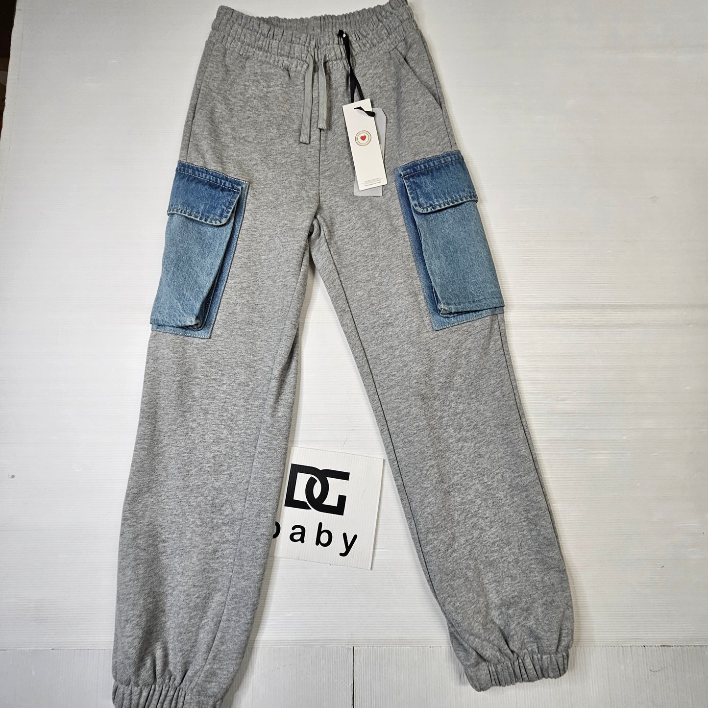 Pantalone tuta unisex grigio con tasche denim – TOBETOO