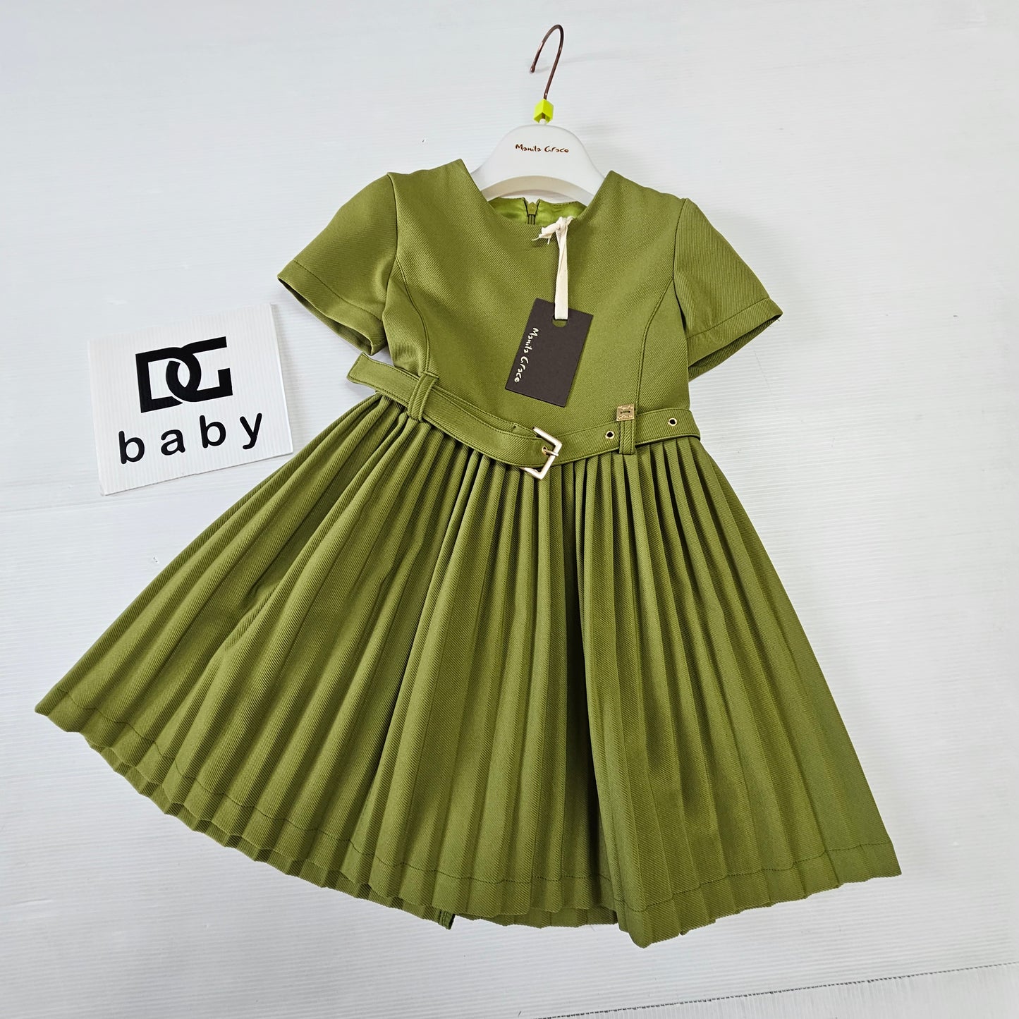 Abito bambina Manila Grace verde con gonna plissettata e cintura