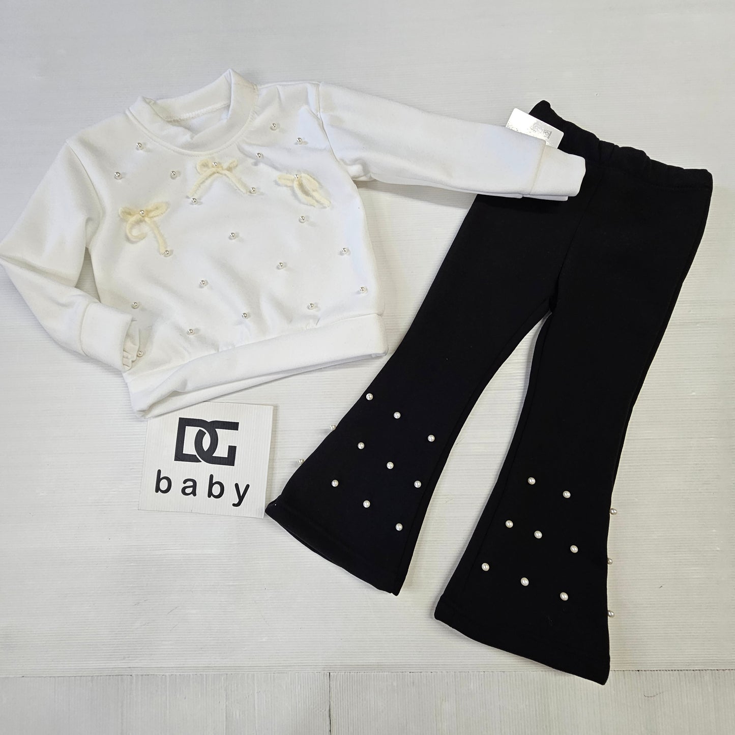 Completo “Perle & Fiocchi” maglia + pantalone svasato