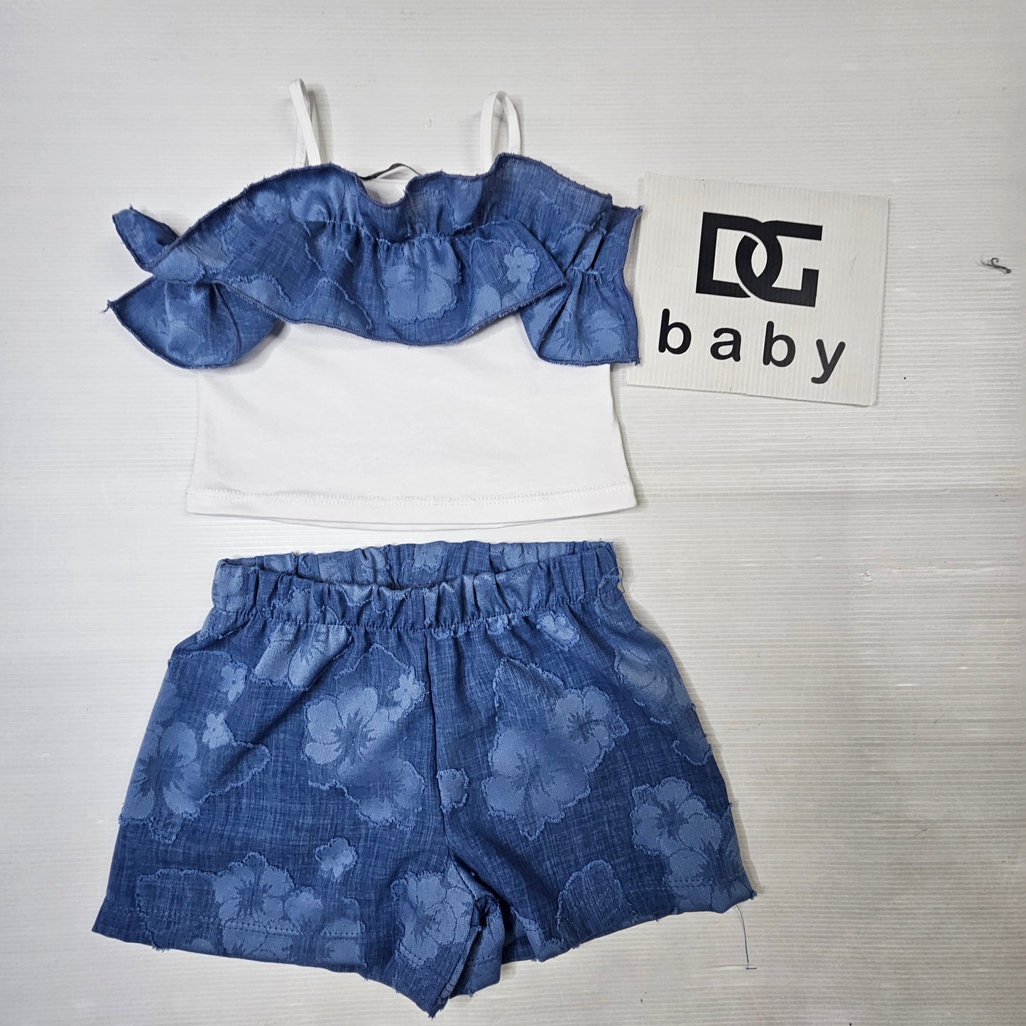 Completo Bambina Fiore Blu con Top Volant e Shorts
