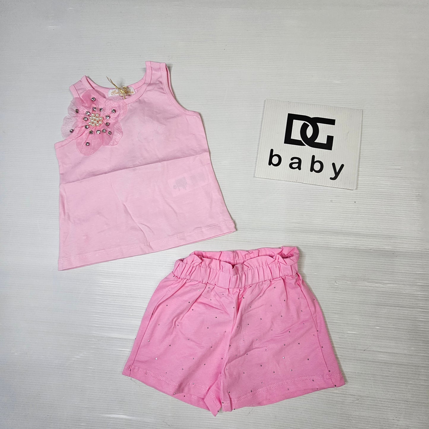 🎀 Completo bimba con fiore gioiello e shorts