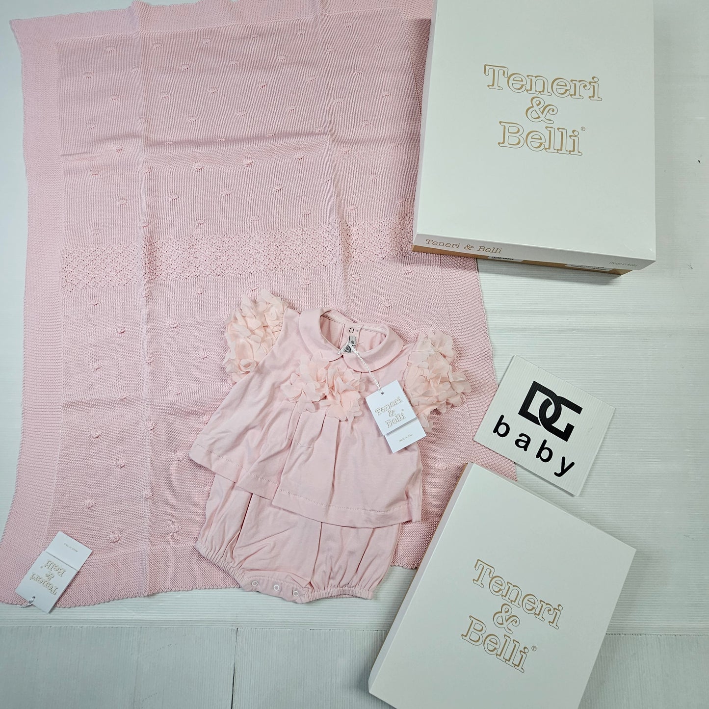 Copertina neonata filo rosa TENERI E BELLI