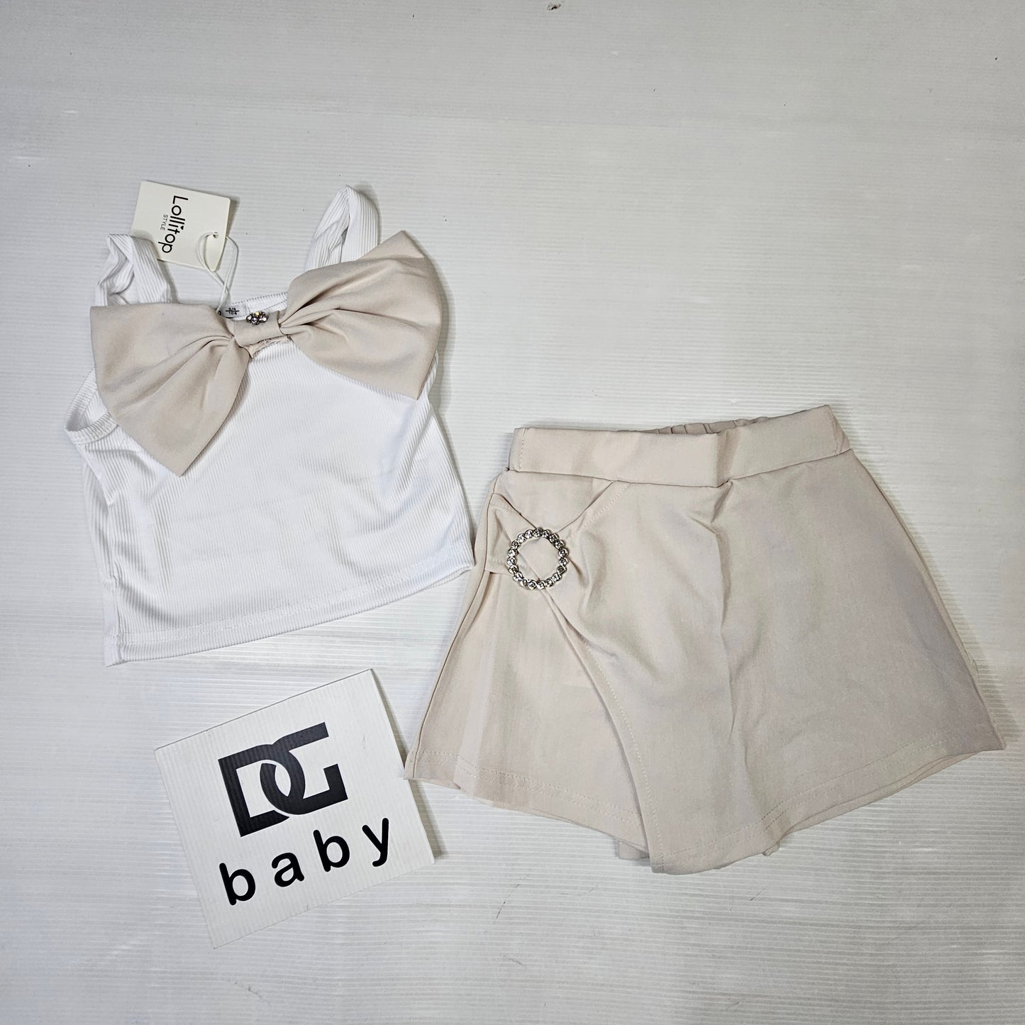 🎀 Completo bimba con fiocco e shorts eleganti