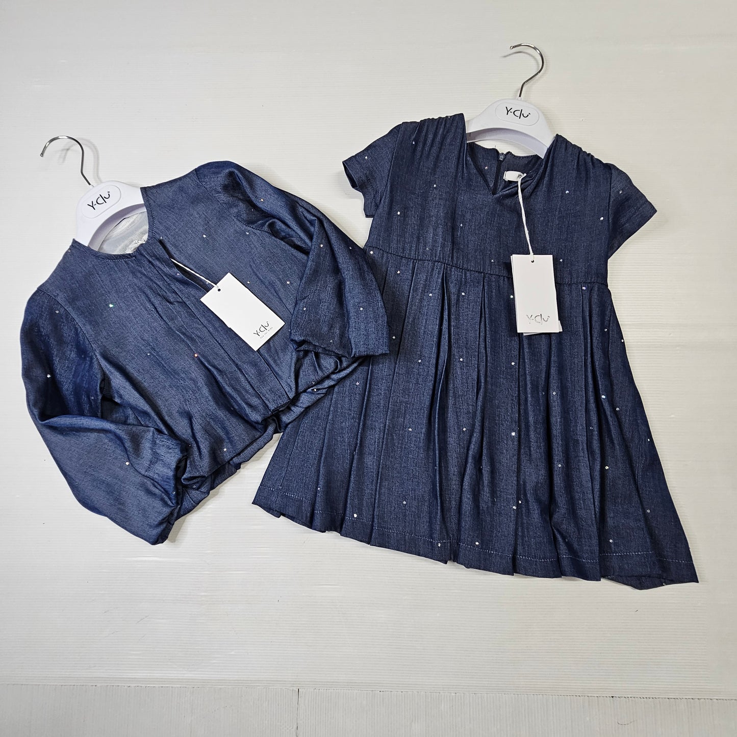 Completo bimba Y-CLÙ 402JYFBS25 jeans con cardigan e vestito