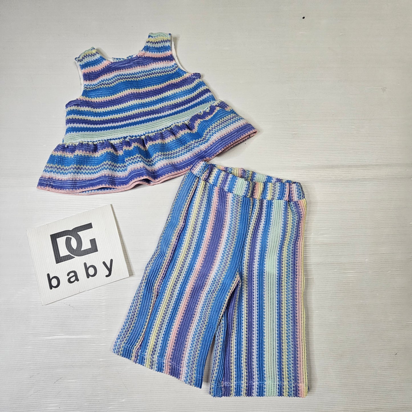 Completo neonata “Rainbow Knit” top + pantalone rigato