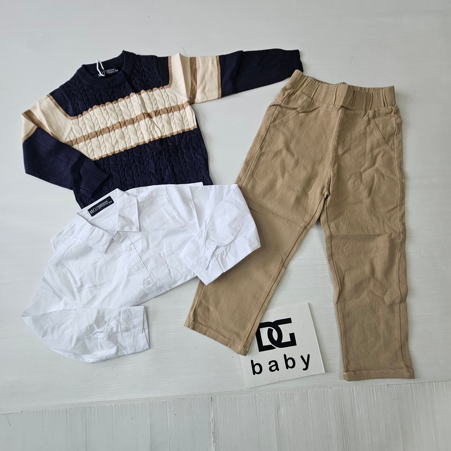 Completo Bambino Classic 3 Pezzi con Maglioncino