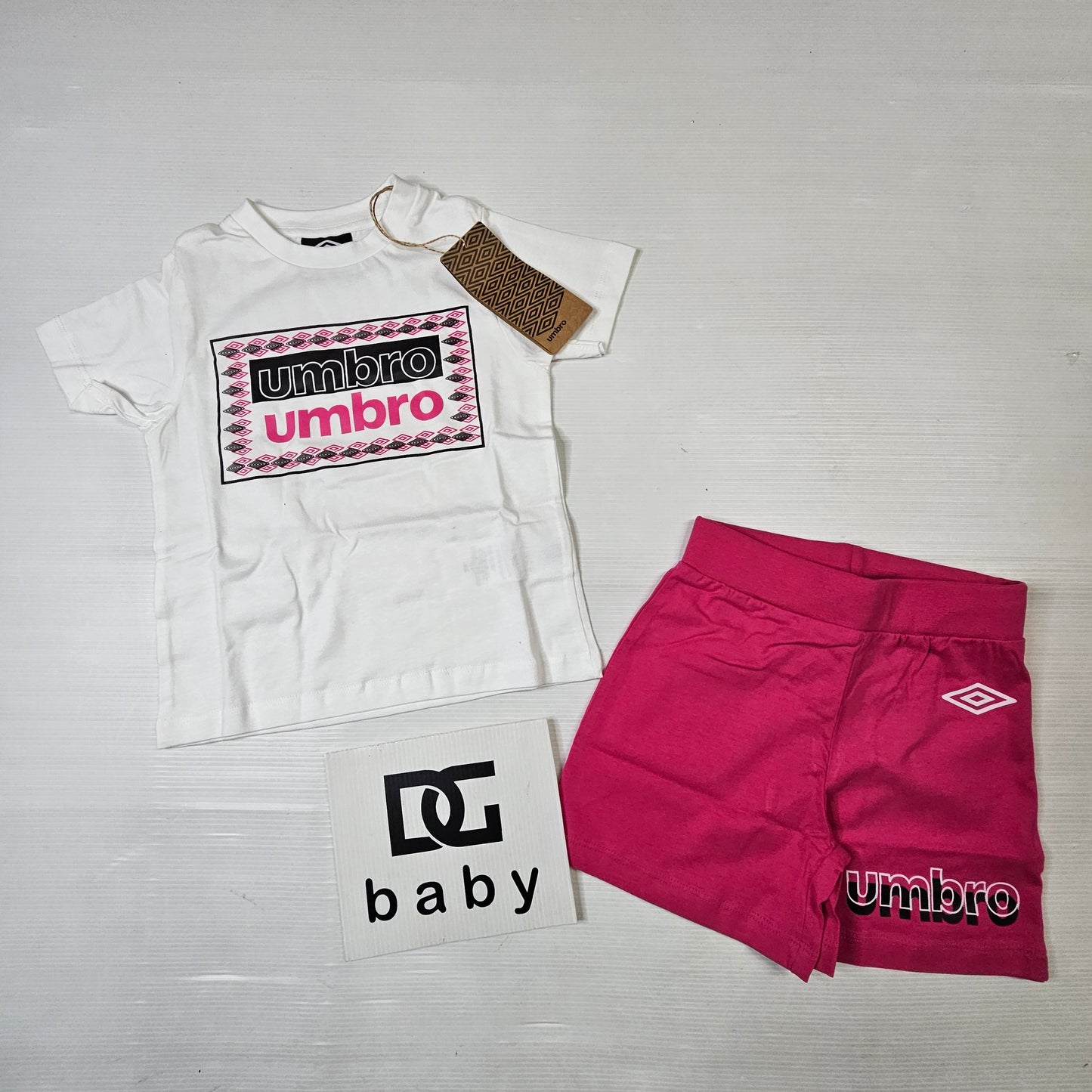 Completo bimba Umbro 8266K00052 11E39 t-shirt + short