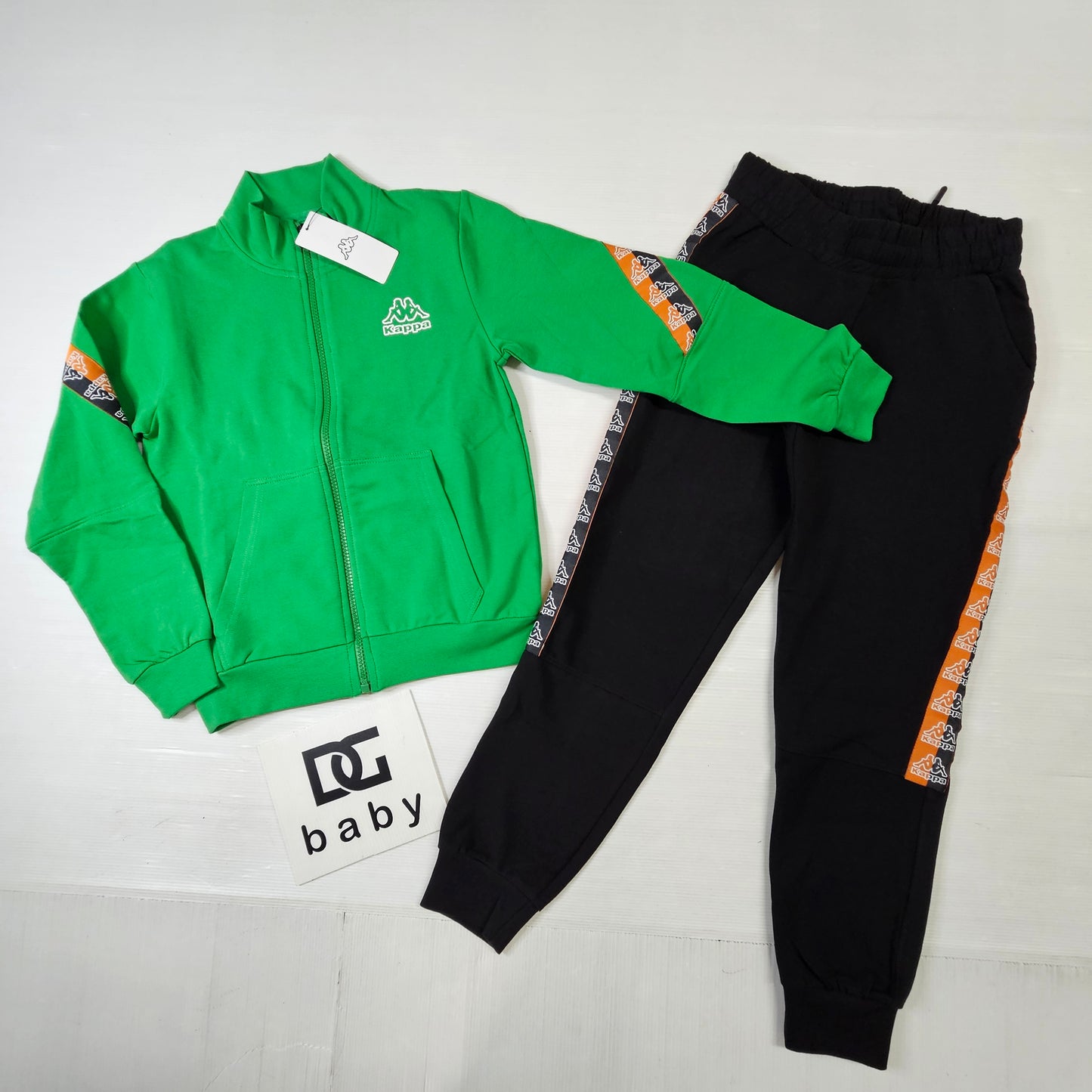 Tuta bambino Kappa “Street Tape” felpa zip + pantalone coordinato