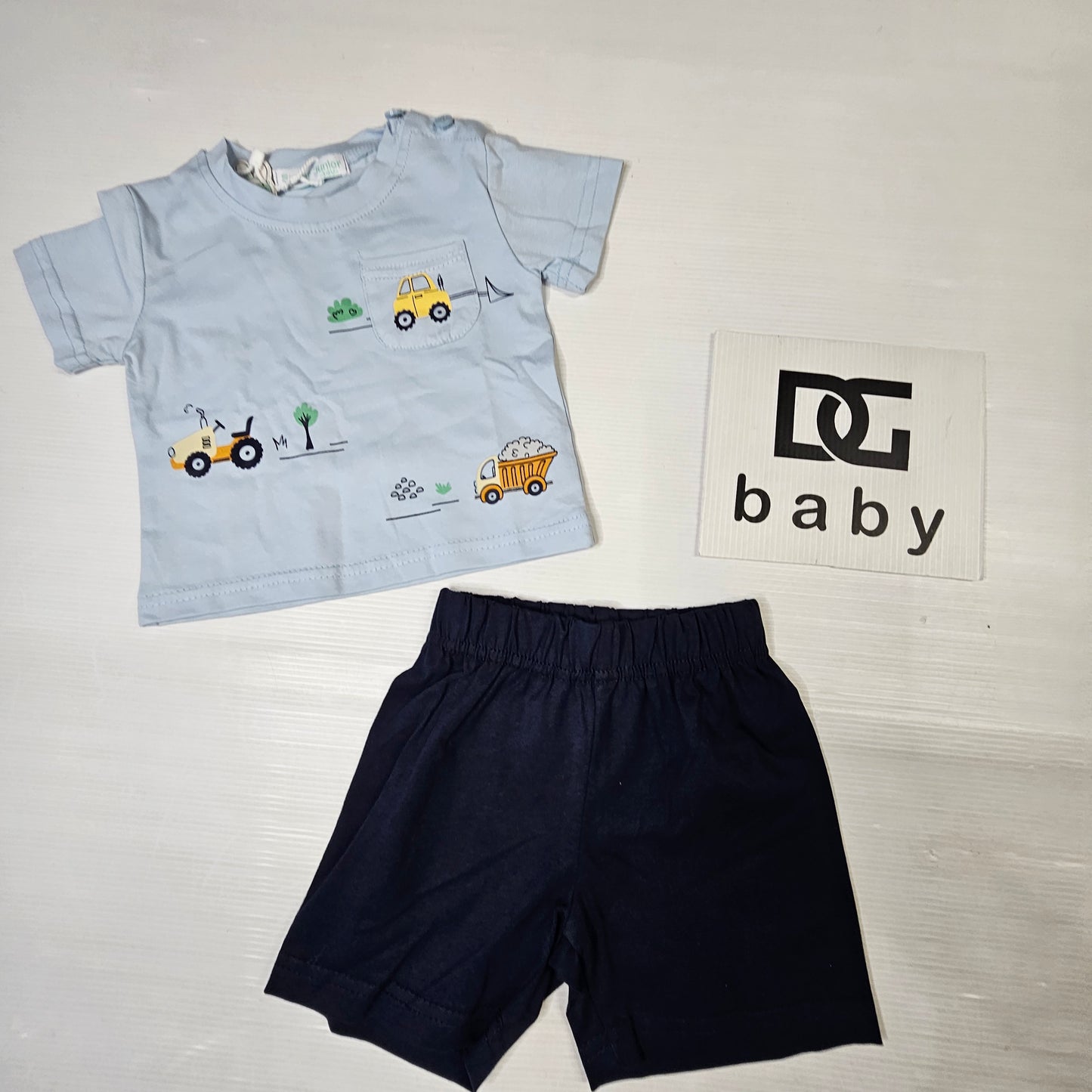 Completo neonato t-shirt con ruspe e bermuda in cotone