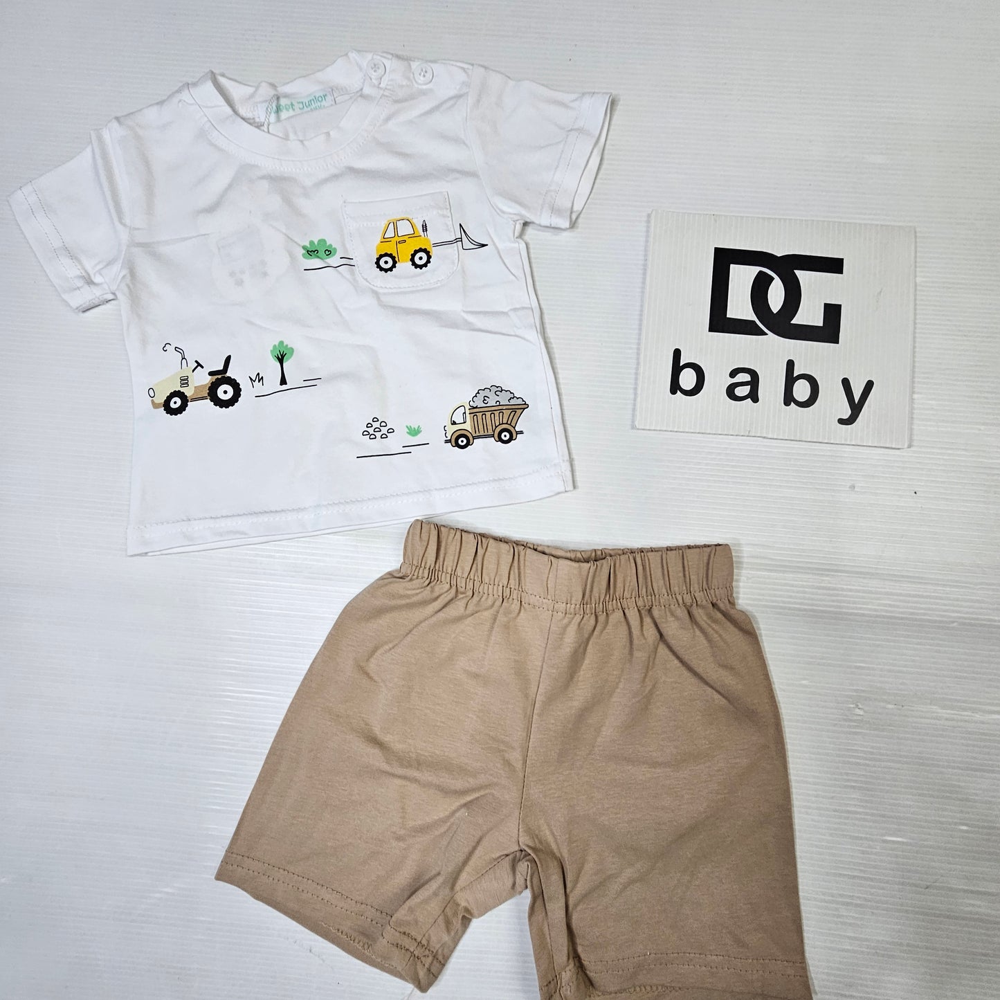 Completo neonato t-shirt con ruspe e bermuda in cotone