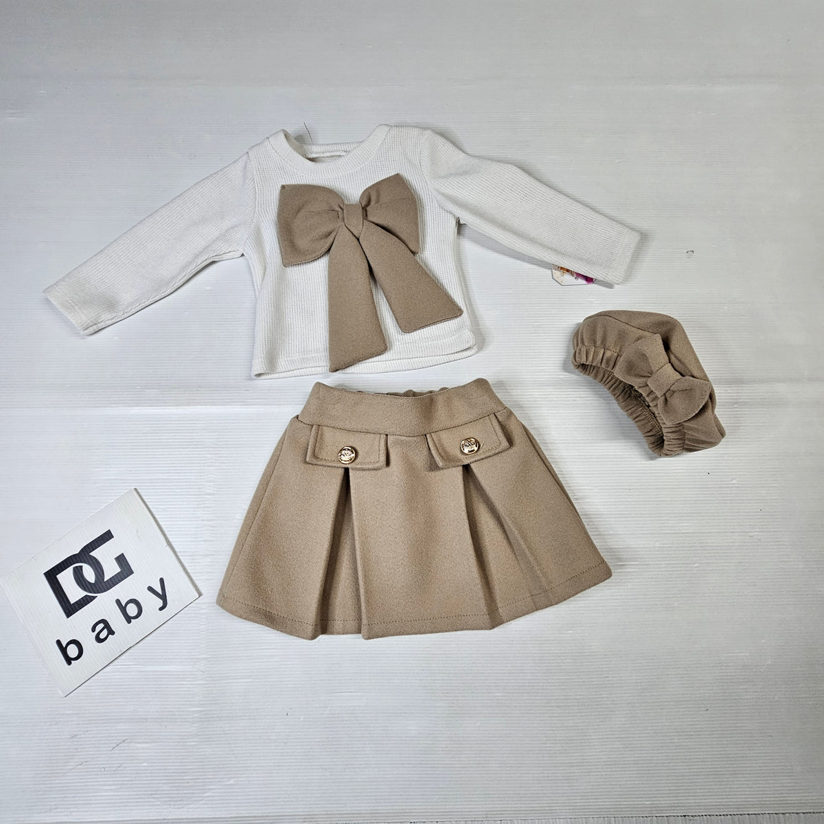 Completo Neonata Charlotte con Fiocchi