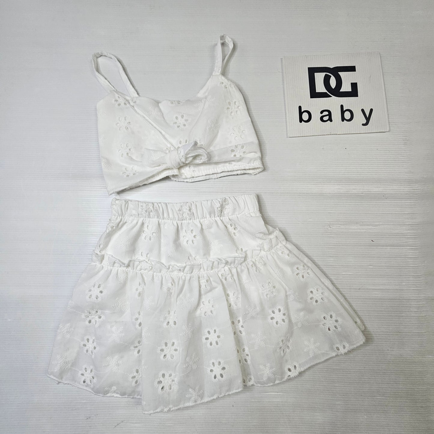 Completo Bambina Bianca Perla con Top e Gonna Sangallo