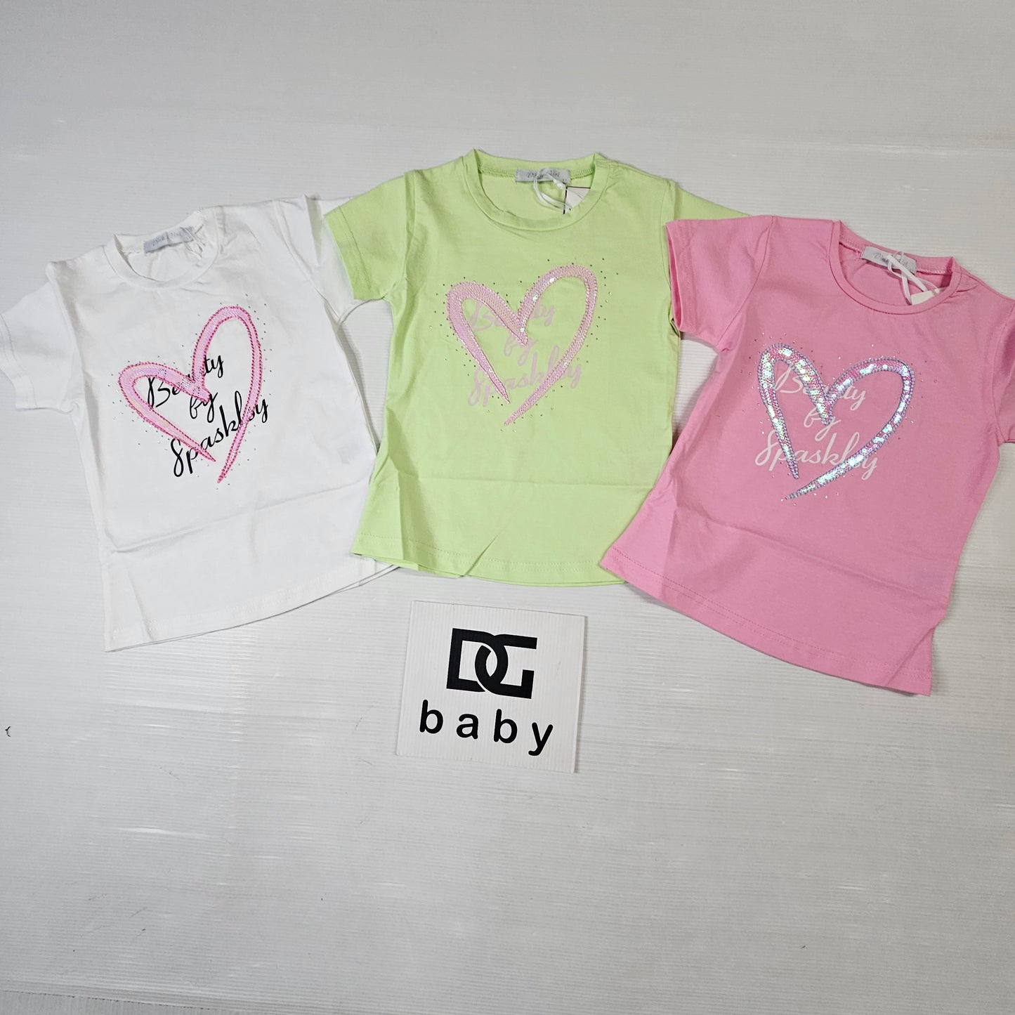 T-shirt bambina “Heart Sparkle” cotone con cuore glitter